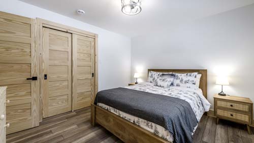 blue pine holiday stay cleaning airBNB bedroom